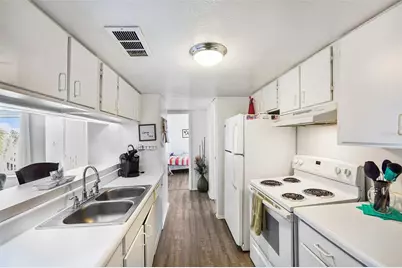 3765 41st Street S #I, Saint Petersburg, FL 33711 - Photo 7