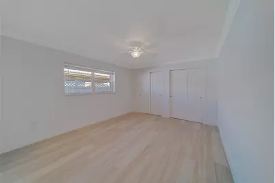 207 Midway Island, Clearwater Beach, FL 33767 - Photo 19