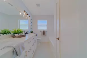 207 Midway Island, Clearwater Beach, FL 33767 - Photo 25