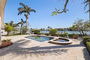 11225 4th St E, Treasure Island, FL 33706 - Photo 27