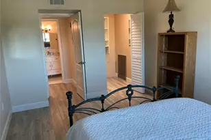 1860 Massachusetts Ave NE, Saint Petersburg, FL 33703 - Photo 11