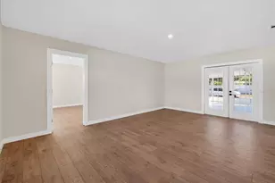 5701 14th Ave N, Saint Petersburg, FL 33710 - Photo 21