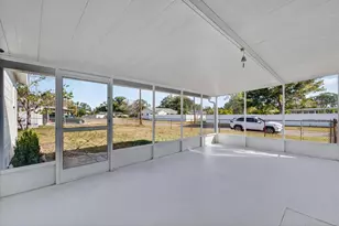 5701 14th Ave N, Saint Petersburg, FL 33710 - Photo 25