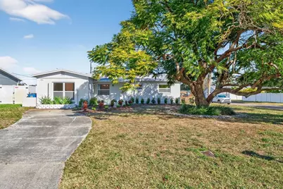 5701 14th Avenue N, Saint Petersburg, FL 33710 - Photo 3