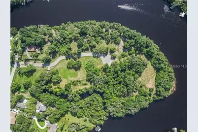 8353 Alafia Pointe Drive, Riverview, FL 33578 - Photo 3