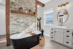 1605 Center Rd, Terra Ceia, FL 34250 - Photo 19