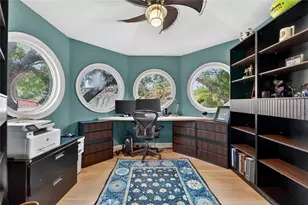 1105 Flores De Avila, Tampa, FL 33613 - Photo 39