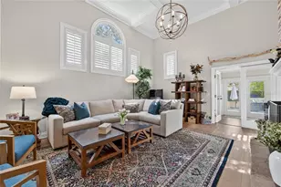 1105 Flores De Avila, Tampa, FL 33613 - Photo 9