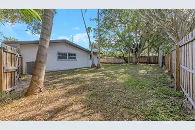 1920 N Highland Avenue, Clearwater, FL 33755 - Photo 25