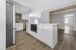 1920 N Highland Ave, Clearwater, FL 33755 - Photo 5