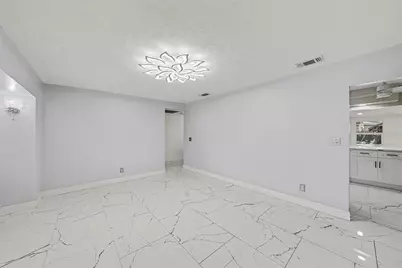 2910 W Burke Street, Tampa, FL 33614 - Photo 5