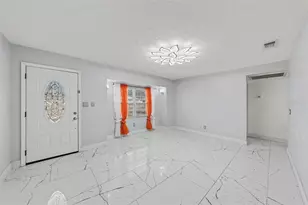 2910 W Burke St, Tampa, FL 33614 - Photo 3