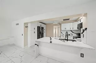 2910 W Burke St, Tampa, FL 33614 - Photo 13