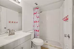 303 Tarpon Point, Tarpon Springs, FL 34689 - Photo 11