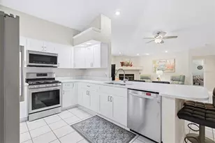 716 Woodmont Dr, Tarpon Springs, FL 34689 - Photo 19