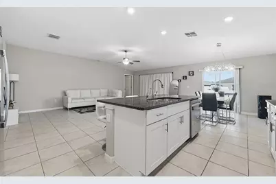 15452 Miller Creek Drive, Sun City Center, FL 33573 - Photo 9