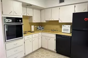 2460 Persian Dr, Clearwater, FL 33763 - Photo 9