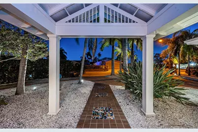 2910 Alton Drive, Saint Pete Beach, FL 33706 - Photo 13