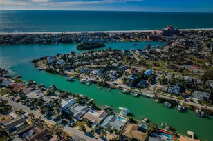 2910 Alton Dr, Saint Pete Beach, FL 33706 - Photo 81