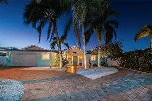 2910 Alton Dr, Saint Pete Beach, FL 33706 - Photo 91