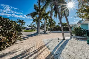 2910 Alton Dr, Saint Pete Beach, FL 33706 - Photo 89