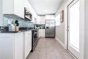 6020 Midnight Pass Rd, Sarasota, FL 34242 - Photo 9
