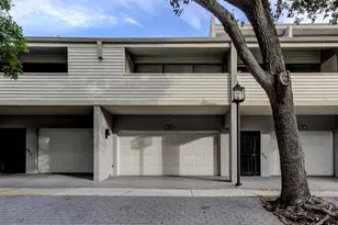 301 2nd St N, Saint Petersburg, FL 33701 - Photo 1