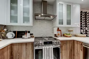 301 2nd St N, Saint Petersburg, FL 33701 - Photo 15