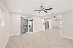 815 Shangri La Dr, Seffner, FL 33584 - Photo 13