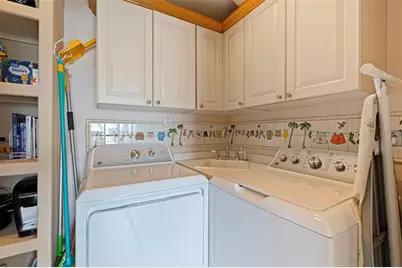 5668 Escondida Boulevard S, Saint Petersburg, FL 33715 - Photo 23