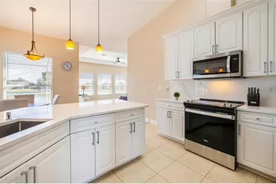 613 SE 4th Place, Cape Coral, FL 33990 - Photo 17