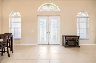 613 SE 4th Pl, Cape Coral, FL 33990 - Photo 5