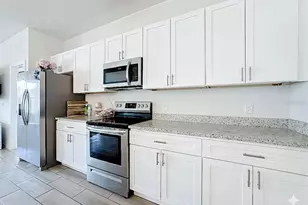 274 Elm Ct, Kissimmee, FL 34759 - Photo 7