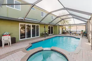 2717 Avon River Dr, Valrico, FL 33596 - Photo 79
