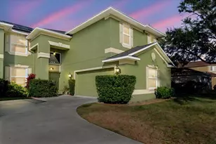 2717 Avon River Dr, Valrico, FL 33596 - Photo 9