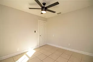 2425 Auburn St S, Saint Petersburg, FL 33712 - Photo 27