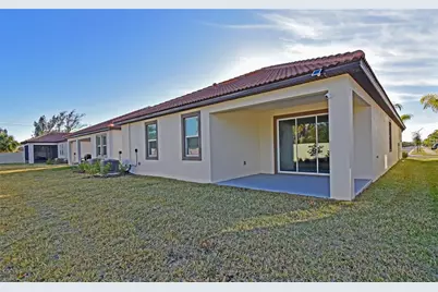 17304 Banded Gold Lane, Wimauma, FL 33598 - Photo 7