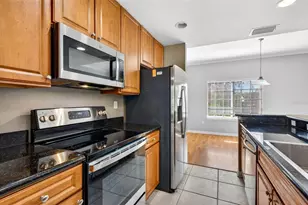 9739 Meadow Field Cir, Tampa, FL 33626 - Photo 13