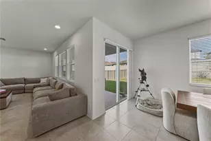 9506 Crescent Ray Dr, Wesley Chapel, FL 33545 - Photo 15