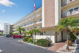 5705 80th St N, Saint Petersburg, FL 33709 - Photo 1