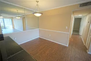 5748 Baywater Dr, Tampa, FL 33615 - Photo 15