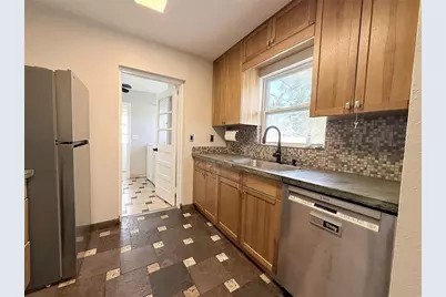 105 N Aurora Avenue, Clearwater, FL 33765 - Photo 9