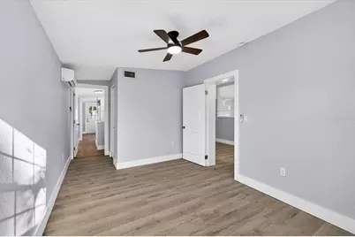 9015 Bay Street NE, Saint Petersburg, FL 33702 - Photo 11