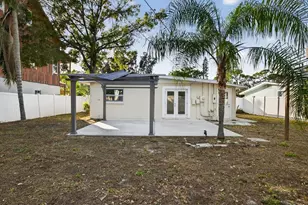 9015 Bay St NE, Saint Petersburg, FL 33702 - Photo 27