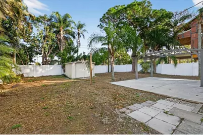 9015 Bay Street NE, Saint Petersburg, FL 33702 - Photo 25