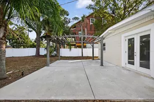 9015 Bay St NE, Saint Petersburg, FL 33702 - Photo 23