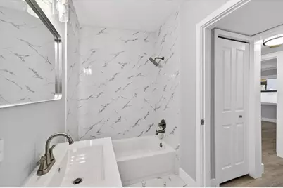 9015 Bay Street NE, Saint Petersburg, FL 33702 - Photo 19