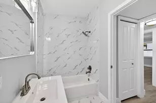 9015 Bay St NE, Saint Petersburg, FL 33702 - Photo 19