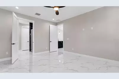 2835 60th Avenue N, Saint Petersburg, FL 33714 - Photo 23