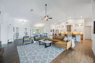 826 Christina Cir, Oldsmar, FL 34677 - Photo 17